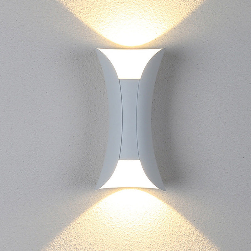 Curved Outdoor Wall Mounted LED Lamp